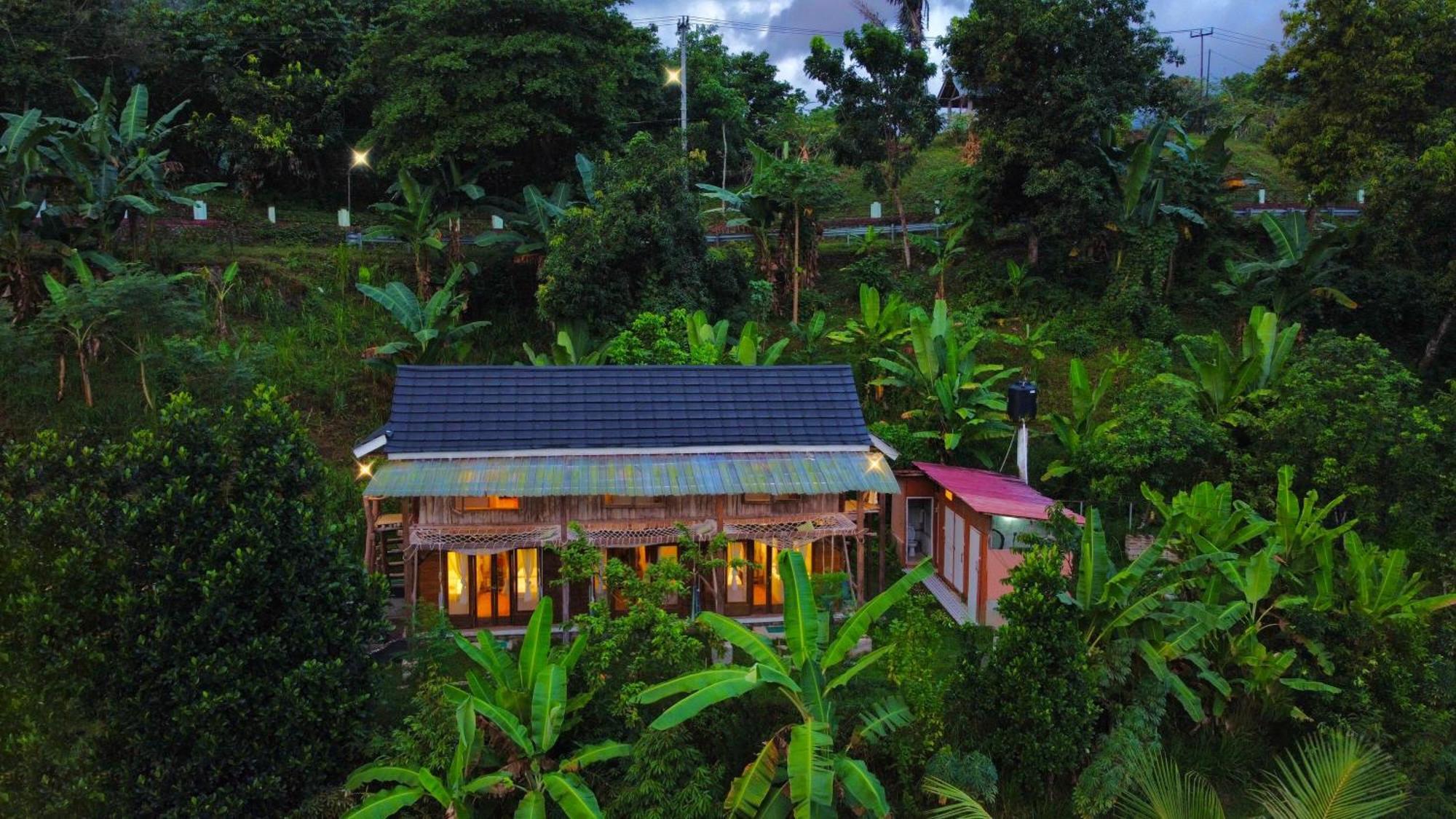 De Chicktoria Hostel Pemenang Exteriér fotografie